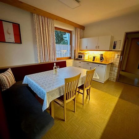 Haus Saxer Apartment มีเดอร์ส ภายนอก รูปภาพ