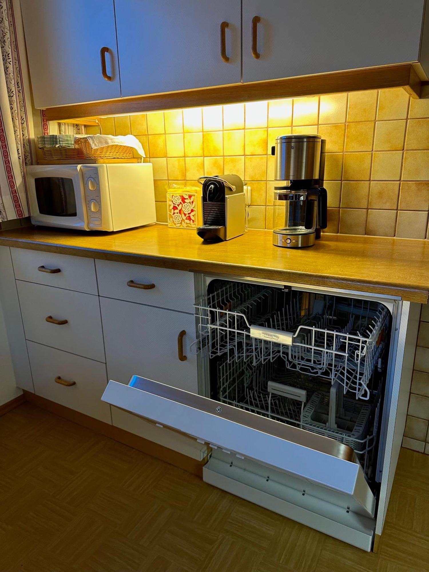 Haus Saxer Apartment มีเดอร์ส ภายนอก รูปภาพ